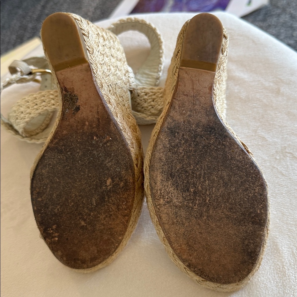 Woven Raffia wedge sandals, Size 6 Stuart Weitzman - Picture 6 of 9